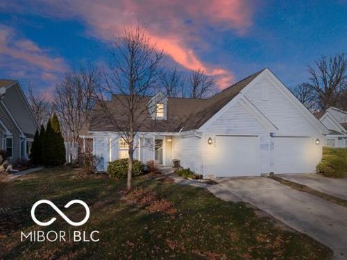 8212 Crook Dr N, Indianapolis, IN, 46256-4363 | Card Image