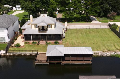 7707 Miller Ln, Ventress, LA, 70783-3526 | Card Image