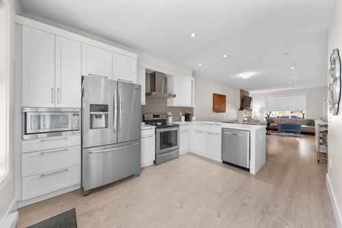 {{alt}} | Card Image