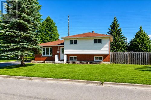 1290 Lillian Blvd, Sudbury, ON, P3A2R7 | Card Image