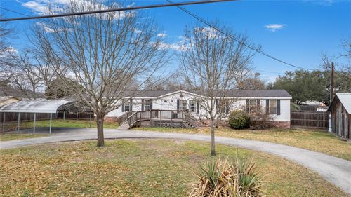 1005 Baumgarten St, Schulenburg, TX, 78956-1943 | Card Image