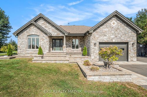 6560 County Rd 17 Road, Alfred and Plantagenet, ON, K0B1L0 | Card Image