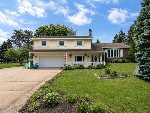 923 Barbara Lane, Marinette, WI, 54143 | Card Image