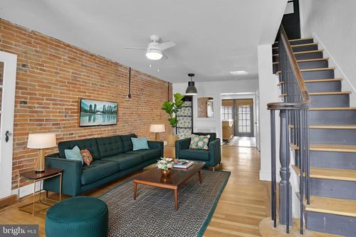 203 Wilder St, PHILADELPHIA, PA, 19147-6021 | Card Image