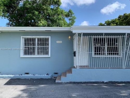 0-2194 Nw 18th Ter, Miami, FL, 33125-1318 | Card Image