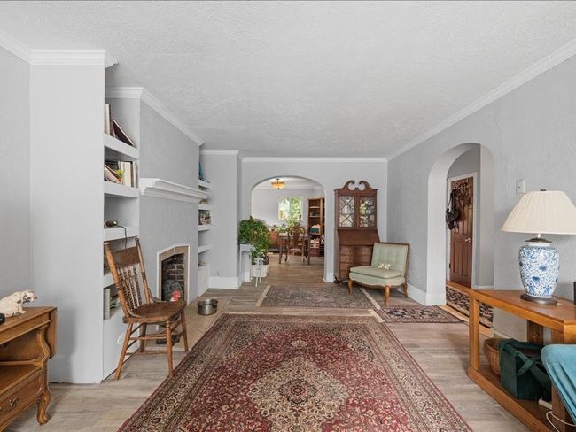2706 Pioneer Ave, House other with 5 bedrooms, 2 bathrooms and 2 parking in Brookline PA | Image 7