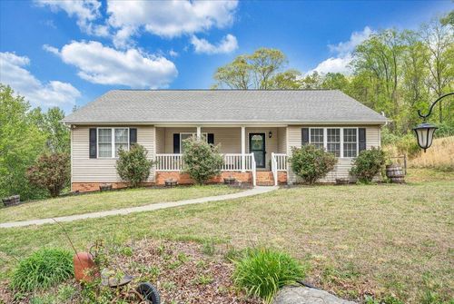 686 Pinehaven Rd, Fincastle, VA, 24090 | Card Image