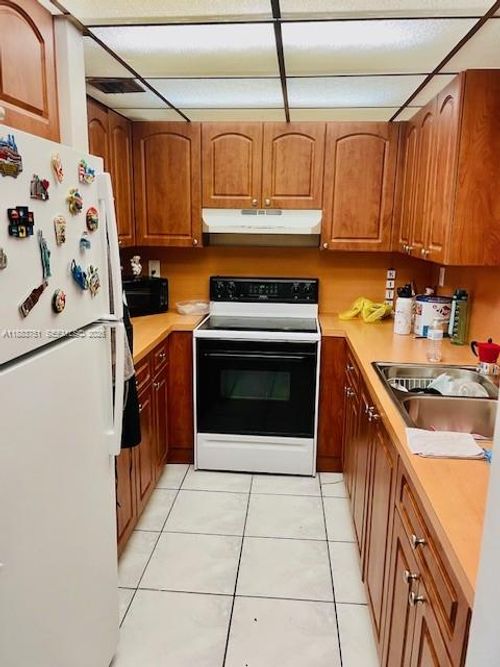 apt-3315-1810 W 56th St, Hialeah, FL, 33012-7379 | Card Image