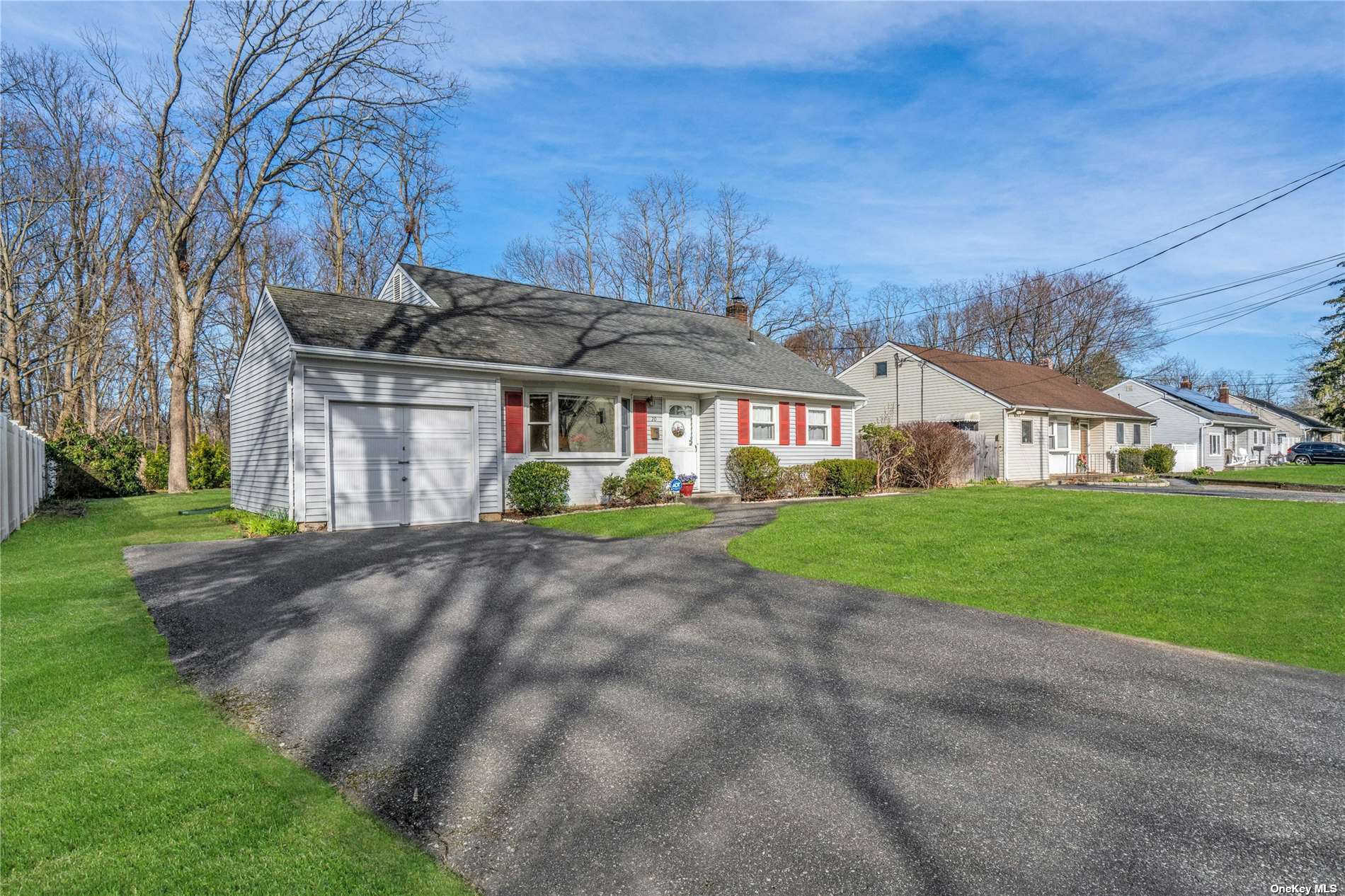 9th Ave, Kings Park, NY 11754