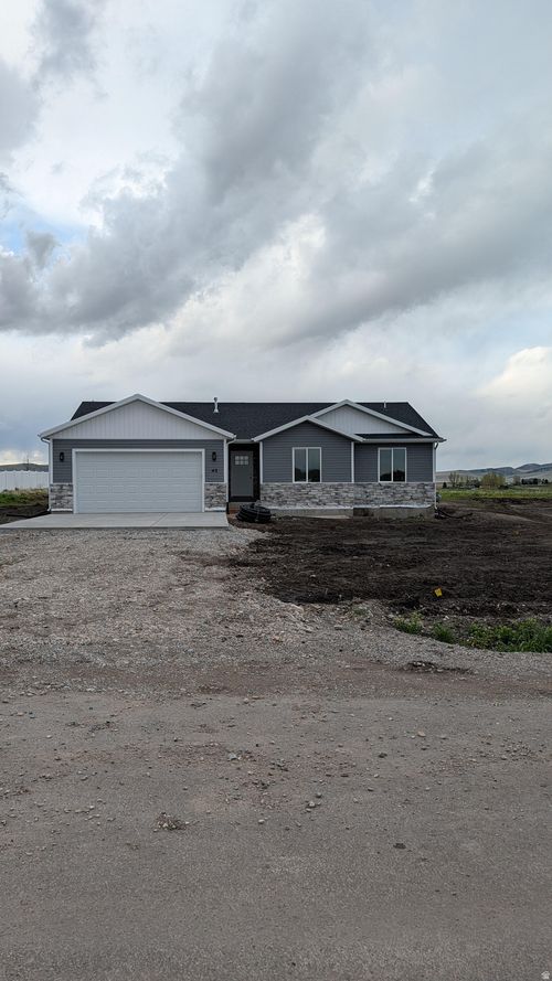 43 E 300 S, Clarkston, UT, 84305-7720 | Card Image