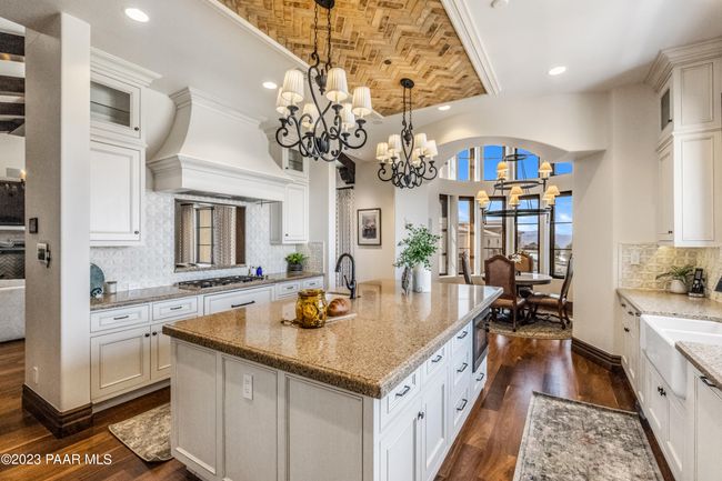 Kitchen | Image 26