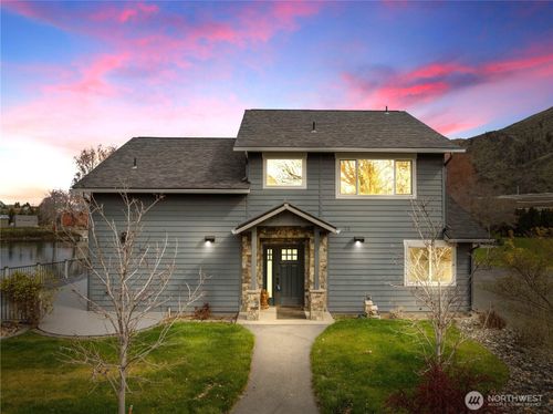 2 Playland Ct, Orondo, WA, 98843-9661 | Card Image