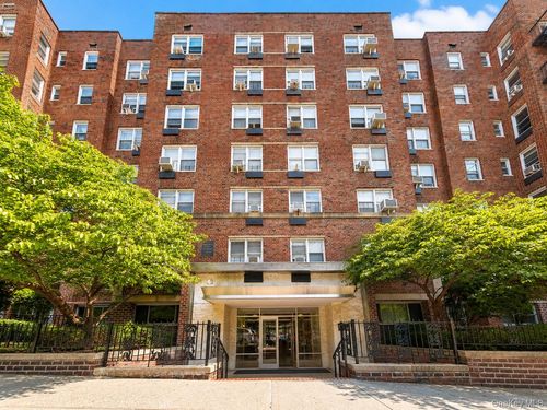 5r-65-65 Wetherole St, Rego Park, NY, 11374 | Card Image