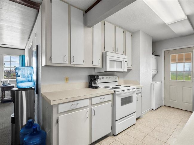1134 Canal Dr, House other with 3 bedrooms, 4 bathrooms and null parking in Surfside Beach TX | Image 13