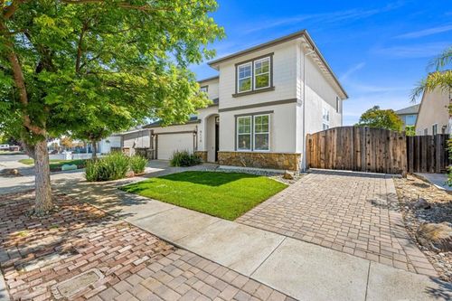 9110 Avezan Way, Gilroy, CA, 95020-7545 | Card Image