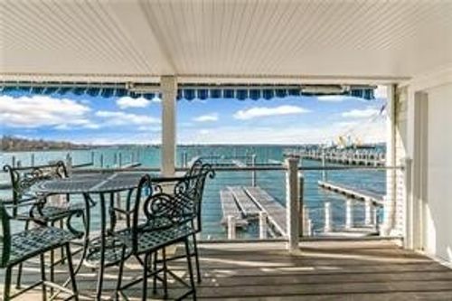 8-31 Coddinton, Newport, RI, 02840 | Card Image
