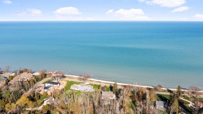 7515 N Beach Drive, House other with 4 bedrooms, 4 bathrooms and null parking in Fox Point WI | Image 4