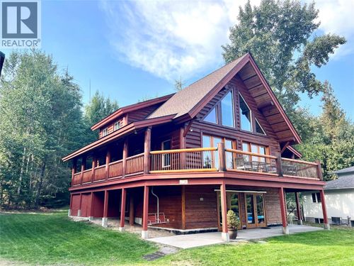 147 W Lake Dr, Christina Lake, BC, V0H | Card Image