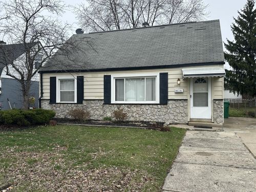 22812 Almond Ave, Eastpointe, MI, 48021-4418 | Card Image