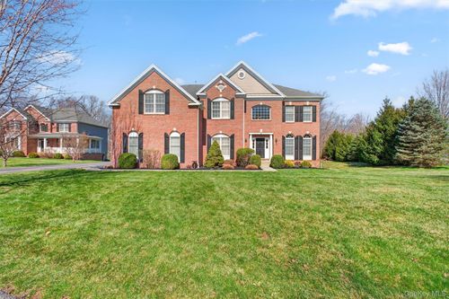 2 Holly Cres, East Fishkill, NY, 12533-4324 | Card Image