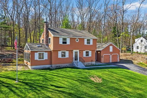 57 Juniper Rd, Andover, MA, 01810-2831 | Card Image