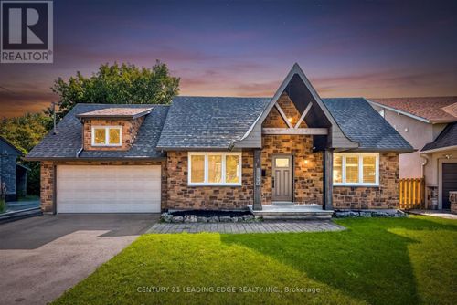 1130 Halliday Ave, Mississauga, ON, L5E1P9 | Card Image