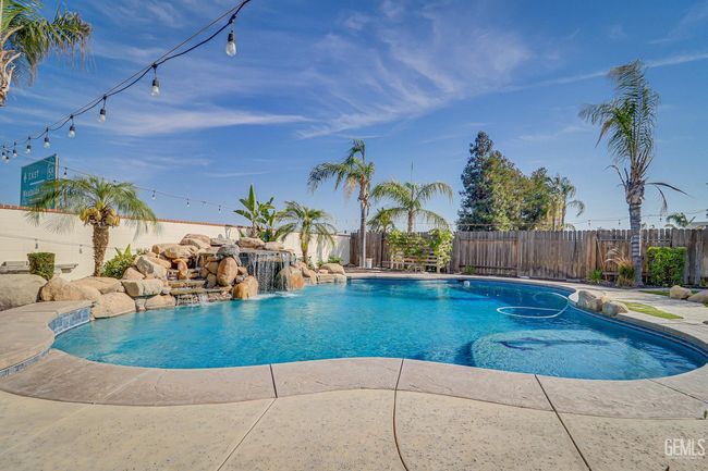 10207 Bay Colony Dr, House other with 3 bedrooms, 2 bathrooms and null parking in Bakersfield CA | Image 31