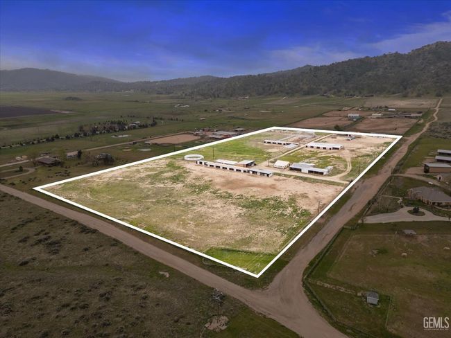 20411 Pegasus St, House other with 3 bedrooms, 2 bathrooms and null parking in Tehachapi CA | Image 16