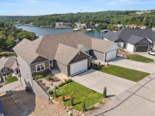 22a-62 Barolo Ln, Camdenton, MO, 65020-5562 | Card Image