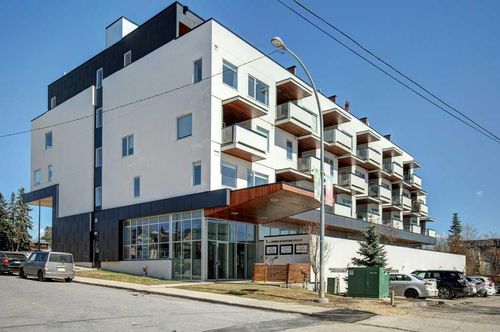305 - 3450 19 Street Sw, Home with 1 bedrooms, 1 bathrooms and 1 parking in Calgary AB | Card Image