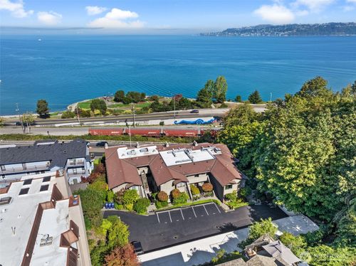 unit-101-2002 N 30th St, Tacoma, WA, 98403-2926 | Card Image