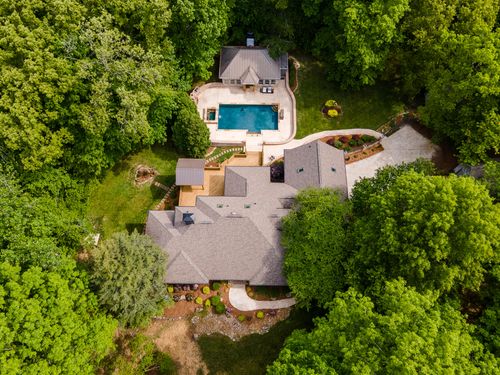 72 Cool Springs Rd, Signal Mountain, TN, 37377-2075 | Card Image