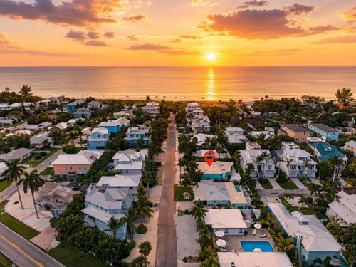 114 81st St, Holmes Beach, FL, 34217-1052 | Card Image