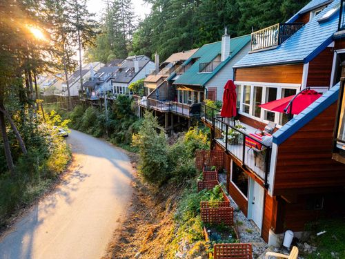 28-5471 Secret Cove Rd, Halfmoon Bay, BC, V7Z1G8 | Card Image
