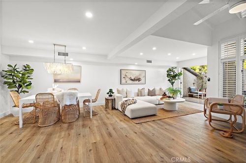 237 Calliope St, Laguna Beach, CA, 92651-3104 | Card Image