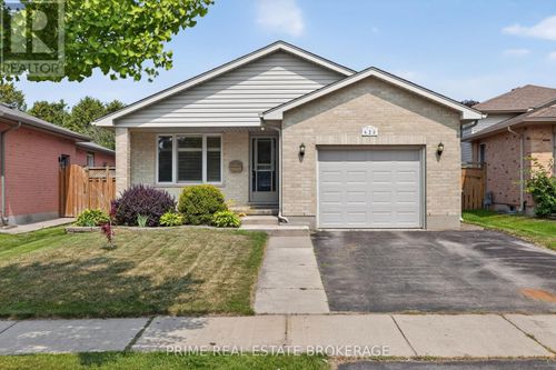 628 Railton Ave, London, ON, N5V4Y1 | Card Image