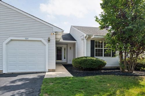 504 Lyon Dr, Buffalo Grove, IL, 60089-1045 | Card Image