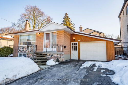 394 Osiris Drive, Richmond Hill, ON, L4C2P9 | Card Image