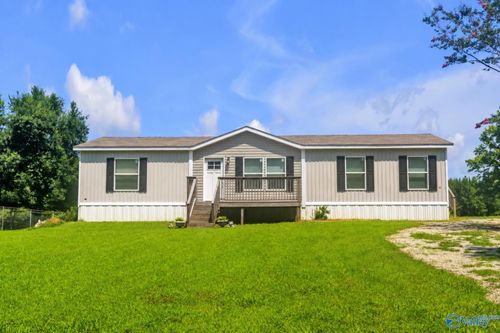 201 Cantrell Rd, Hazel Green, AL, 35750-8326 | Card Image