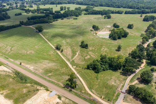 1000 Woolfolk Rd, Senatobia, MS, 38668 | Card Image