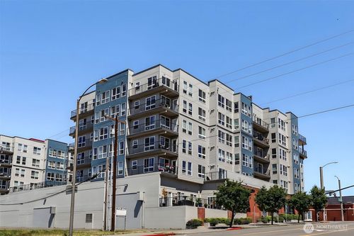 a308-2824 Grand Ave, Everett, WA, 98201-3489 | Card Image