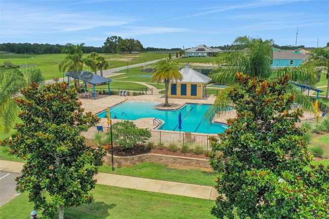 987 Fiesta Key Cir, House other with 2 bedrooms, 2 bathrooms and null parking in LADY LAKE FL | Image 42
