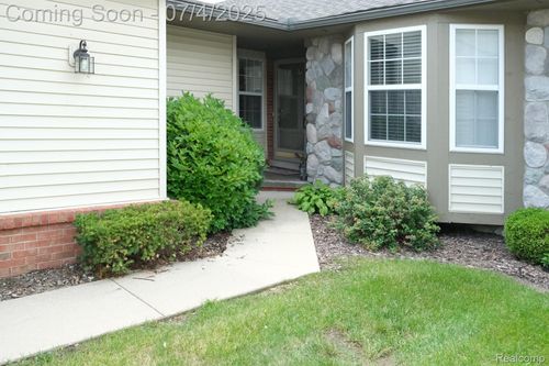 1875 N Kenwyck Dr, Superior Twp, MI, 48198-3295 | Card Image