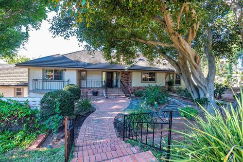 2730 Mountain View Dr, Escondido, CA, 92027-4935 | Card Image