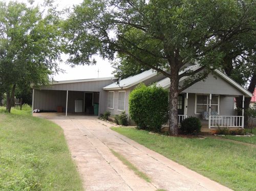 705 Exall St, Llano, TX, 78643-1911 | Card Image