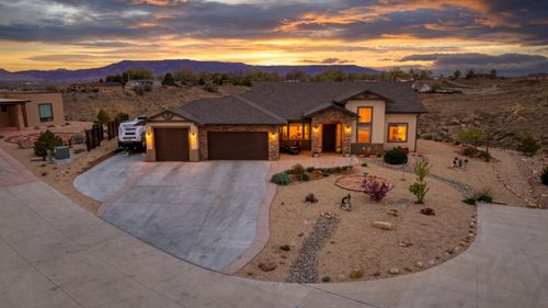 2433 Hidden Valley Dr, Grand Junction, CO, 81507-4604 | Card Image
