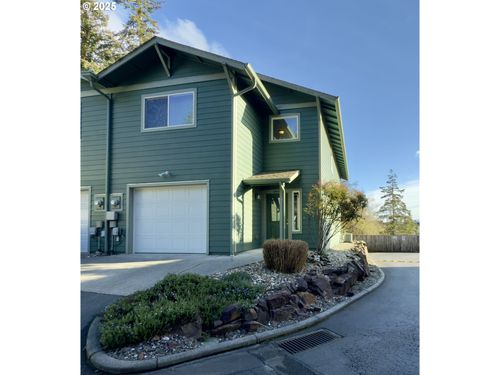10-815 Old County Rd, Brookings, OR, 97415-8230 | Card Image