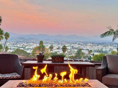 1623 Swallow Dr, El Cajon, CA, 92020-1462 | Card Image