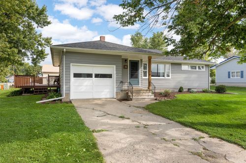 200 Hubbell St, Martelle, IA, 52305-7702 | Card Image