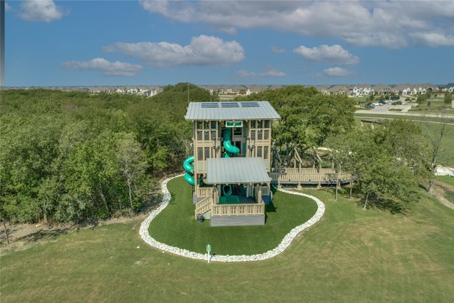 This jungle gym will be the talk of the family for weeks to come. | Image 35